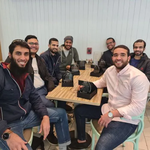 GJ6oYQQWAAA2fOa.jpg