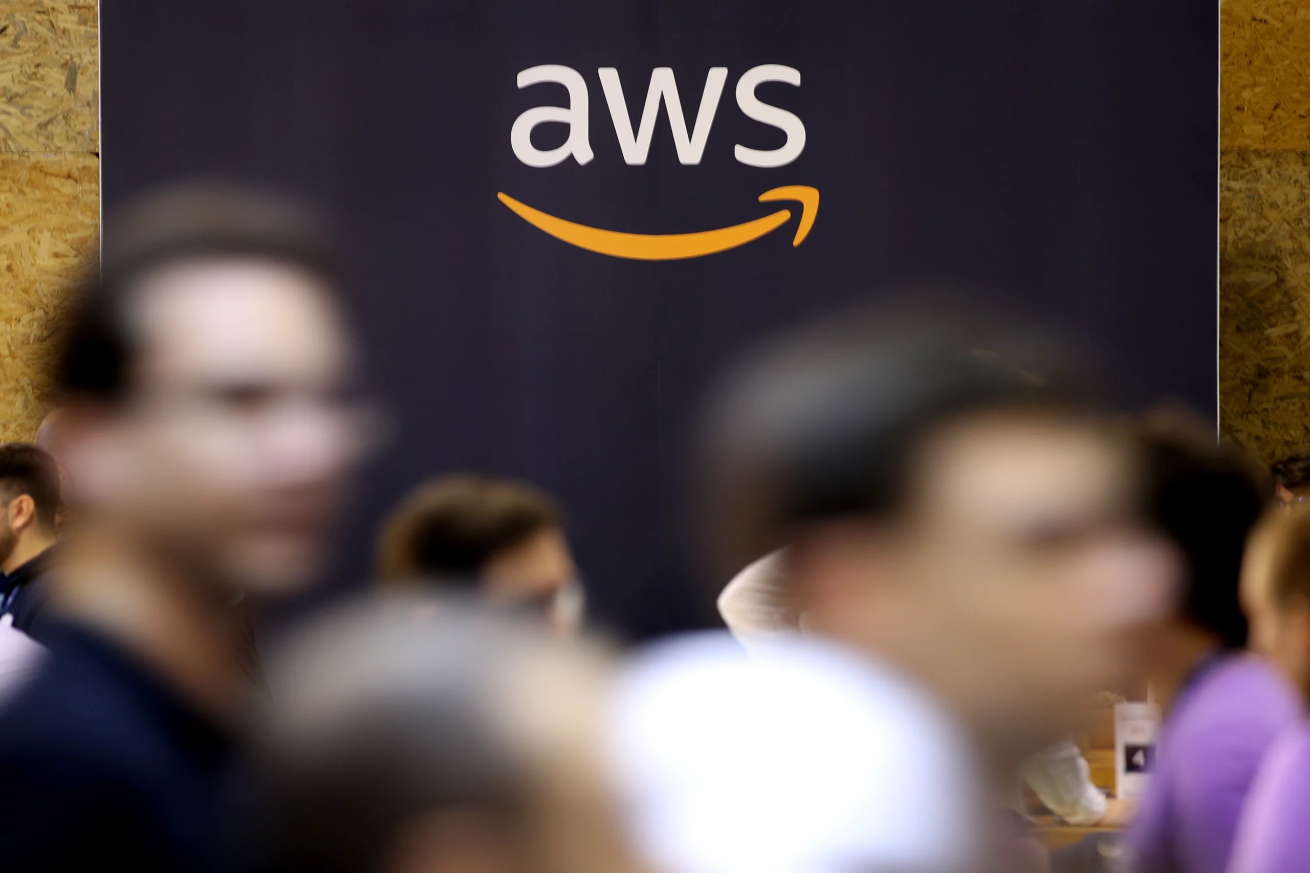 أهم 10 أدوات يحتاجها المبرمج - صورة لأداة AWS